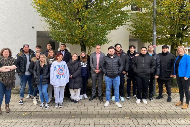 Auszubildende der Pflegeschule der Akademie für Pflegeberufe und Management in Recklinghausen