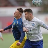 Marc Flaczek (r) und sein FC Castrop-Rauxel treten bereits am Samstag, 26. November, gegen den TuS Harpen auf. Tags darauf schauen sich die Castrop-Rauxel das Waltroper Derby zwischen VfB und Teutonia an.