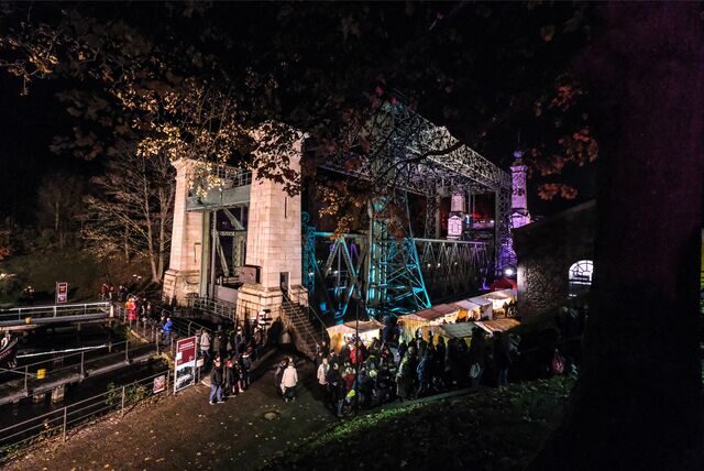 Weihnachtsmarkt am Schiffshebewerk im LWL Museum.