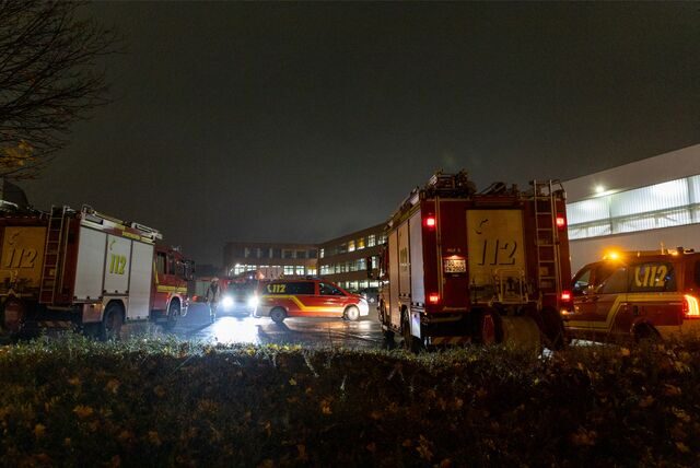 Feuerwehrwagen auf Thyssenkrupp-Gelände zwischen Unionviertel und Dorstfeld in Dortmund
