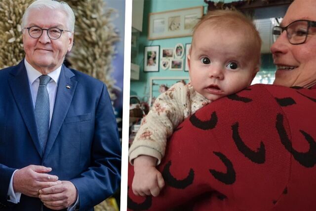 Frank-Walter Steinmeier (l.) übernimmt die Ehrenpatenschaft für Eliza aus Dortmund, hier im Bild auf dem Arm von Bürgermeisterin Ute Mais (CDU).