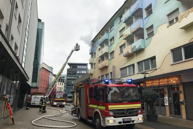 Aktuell löscht die Feuerwehr Dortmund einen Brand in der Ludwigstraße im Brückviertel.