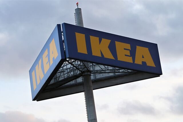 Ein Ikea-Schild.