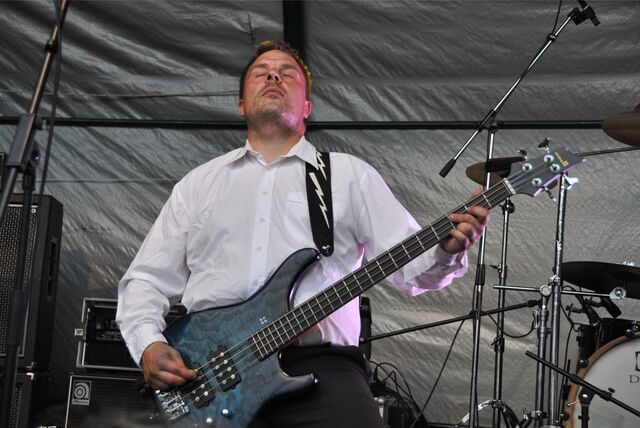 Kai Overkamp, hier beim Metal-Festival Steel meets Steel auf der Waldbühne, gehört zum Veranstalter-Team des Weihnachtsjams.