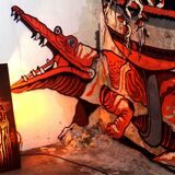 Ein Graffiti-Werk zeigt an einer Wand in einem abbruchreifen Haus in Waltrop ein Krokodil.