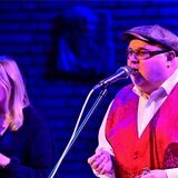 Chris(t)mas im Kulturzentrum Erlöserkirche. Chris Kramer singt mit Nina Zaborowski.