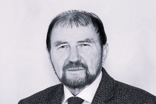 Ein Schwarz-Weiß-Porträt des Sozialdemokraten Hennes Sorger, der im Dezember 2022 verstorben ist.