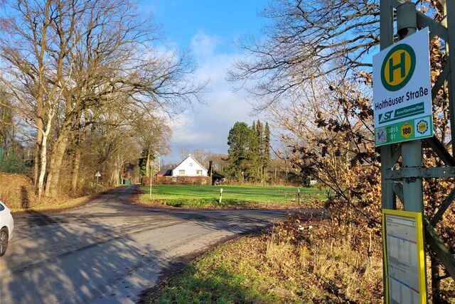 Die Holthäuser Straße in Oer-Erkenschwick an der Kreuzung Mühlenweg.