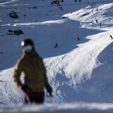 Ein Skifahrer aus Dortmund ist bei einem Unfall auf der Piste verletzt worden. (Symbolbild)