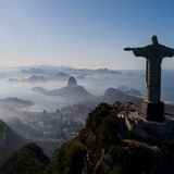 Luftaufnahme der Statue «Cristo Redentor» (Christus der Erlöser) in Rio de Janeiro/Brasilien.