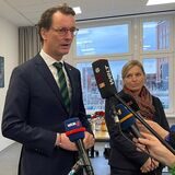 NRW-Ministerpräsident Hendrik Wüst ist am Donnerstag (29.12.) in Dortmund.