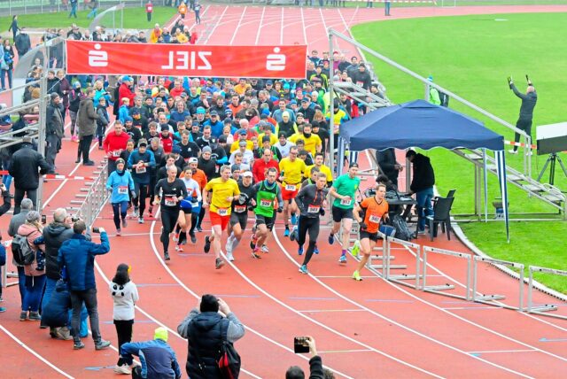 Einen Massenstart wie in früheren Jahren soll es beim Silvesterlauf 2021 im Stadion Hohenhorst nur bedingt geben.