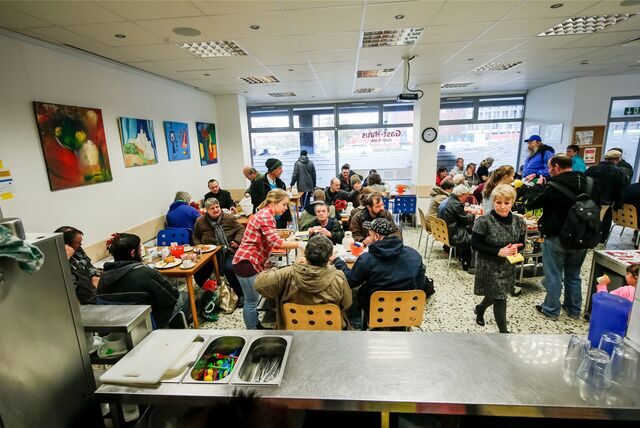 Ein Frühstück für Obdachlose im Gast-Haus Dortmund