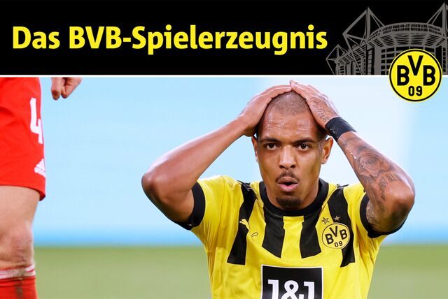 Donyell Malen fasst sich mit beiden Händen an den Kopf.