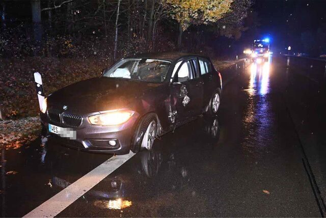 Die Fahrerin aus dem Kreis Wesel konnte auf der Königsberger Allee nicht mehr ausweichen.