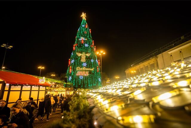 Das Zentrum des Dortmunder Weihnachtsmarkts: der Hansaplatz