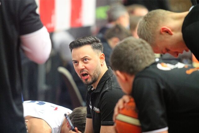 Der Neue bei den Hertener Löwen: Trainer Robin Singh hat seine Arbeit beim Regionalligisten aufgenommen.