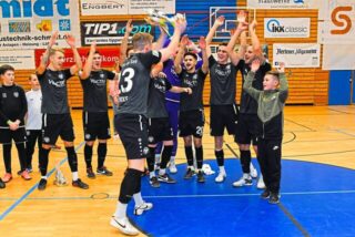 Wer gewinnt den Mitternachtscup 2022? Bei der letzten Ausgabe im Dezember 2019 feierte der TuS Haltern in der Sporthalle der Rosa-Parks-Schule.
