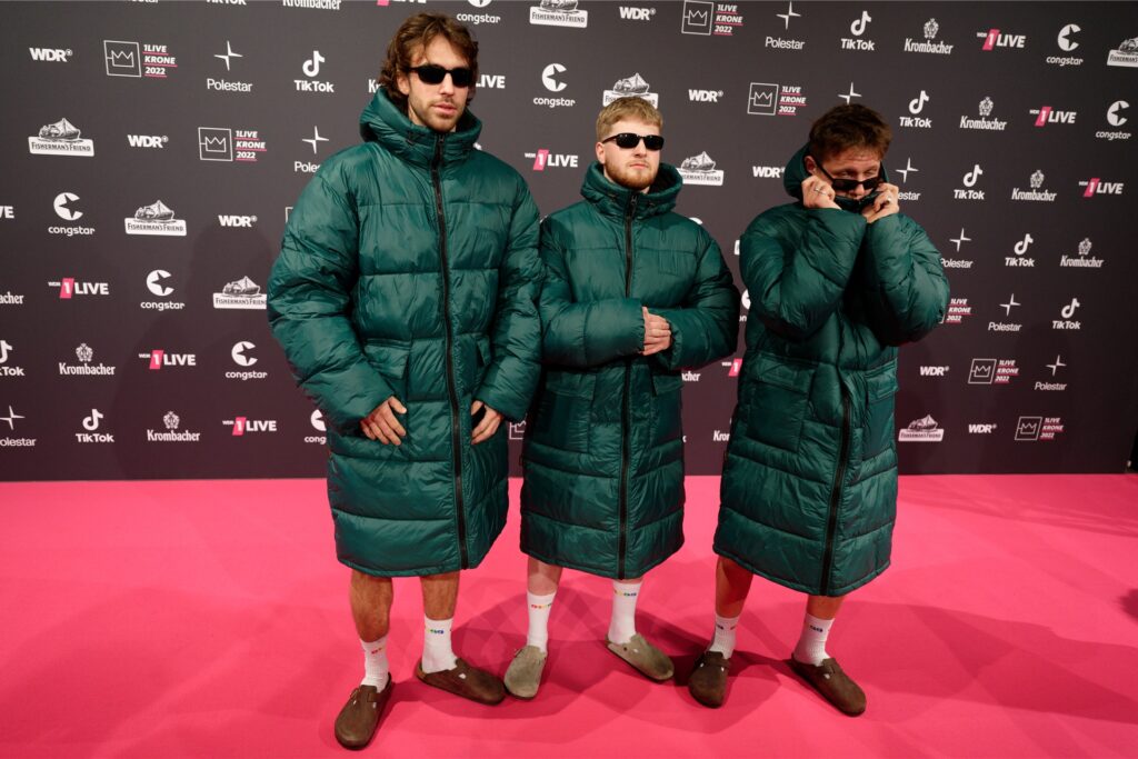 Die Band 01099 kam im coolen Outfit.