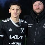 Yassin Bouchantiya (l) und sein Trainer Tino Westphal.