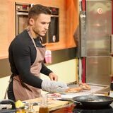 Julian Reinders, Lehrer am Waltroper Gymnasium, im Studio der ZDF-Sendung „Die Küchenschlacht“.