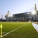Eine Eckfahne im Stadion Rote Erde.