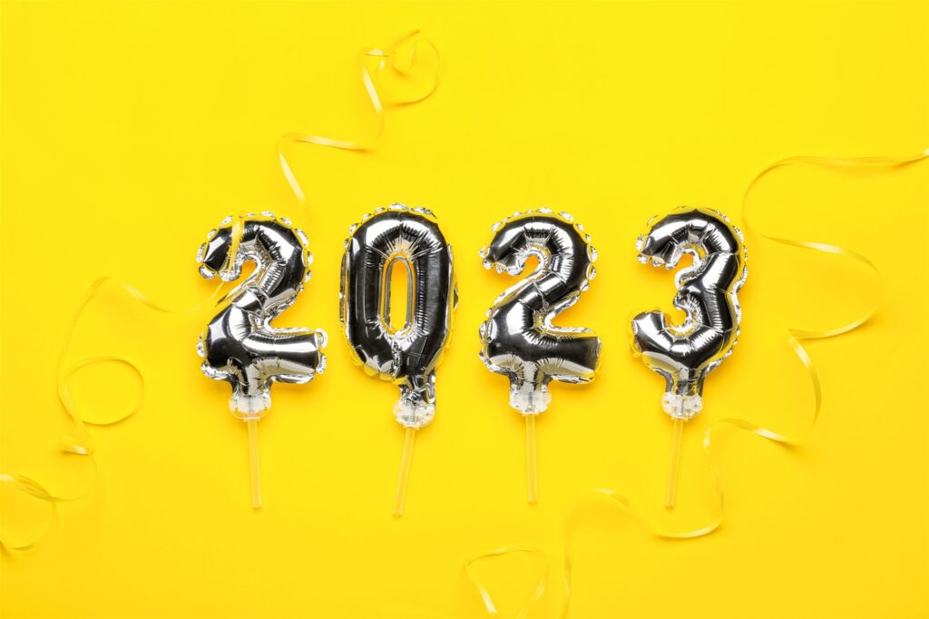 vier luftballons die eine 2023 ergeben vier luftballons die eine 2023 ergeben