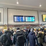 Am Dortmunder Hauptbahnhof gibt es Verspätungen und Ausfälle auf mehreren Strecken.