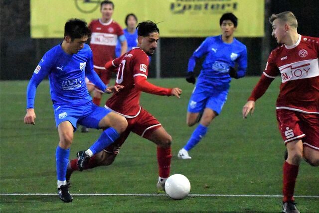 Bilal-Can Özkara am Ball
