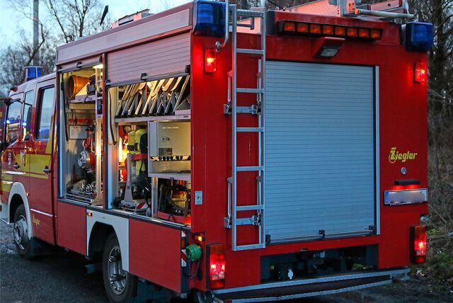 Feuerwehrauto von hinten (Symbolbild)