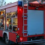 Feuerwehrauto von hinten (Symbolbild)