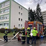 Schnell hatte die Feuerwehr den Küchenbrand mit Wasser gelöscht.