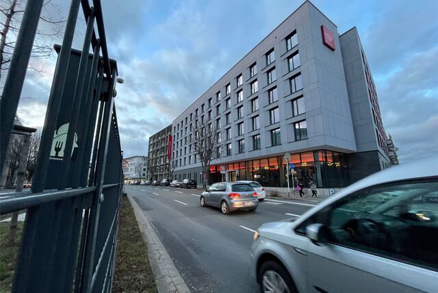 An dieser Stelle kam das Auto nach außen hin zum Wall ab.