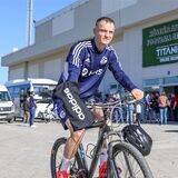 Niklas Tauer auf dem Fahrrad.