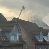 Große Rauchschwaden ziehen über Oer-Erkenschwick hinweg.