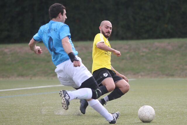 Ali Demirkiran (r.) gilt als robuster Spielertyp. Dies wird im A-Liga-Abstiegskampf gefragt sein.