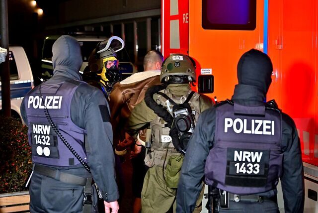 Einsatzkräfte bei dem Großeinsatz in Castrop-Rauxel.