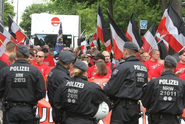 Frühere Demonstration der Partei „Die Rechte“ in Hörde unter starkem Polizeiaufgebot.