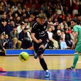 Auf ihn setzt der TuS 05 Sinsen bei der Hallenstadtmeisterschaft: Nicolai Pakowski war einer einer herausragenden Kicker beim Mitternachtscup in Herten.