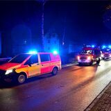 Zwei Löschzüge und ein Sanitäter-Team rückten in die Gräwenkolkstraße aus.
