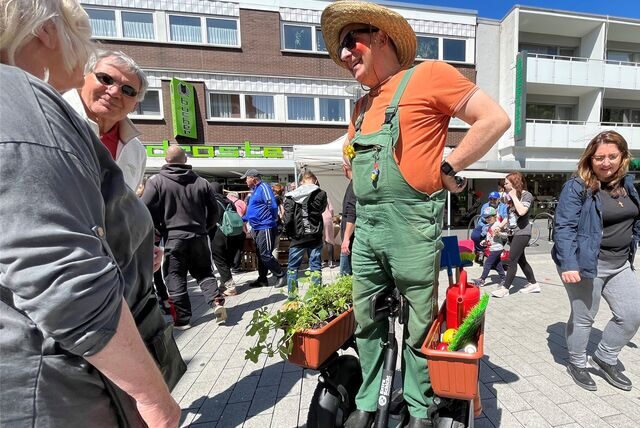 Der Blumenmarkt in der Hertener Innenstadt, hier im Mai 2022.