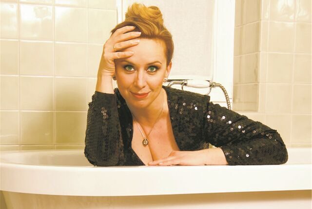 Martina Brandl kommt mit Highlights aus ihrem Programm „Schon wieder was mit Sex“ nach Gladbeck.