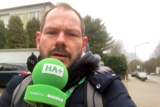 HA-Reporter Frank Bergmannshoff fasst am Tatort die vorliegenden Informationen zusammen.
