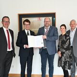 Der ehemalige Raesfelder Bürgermeister Andreas Grotendorst (Bezirksregierung Münster), Regierungspräsident Andreas Bothe, Bürgermeister der Gemeinde Reken und erster Vorsitzender der LAG Hohe Mark Manuel Deitert, Regionalmanagerin Andrea Große-Heidermann, Bürgermeister der Stadt Olfen Wilhelm Sendermann und Melanie Hinsken (Bezirksregierung Münster)