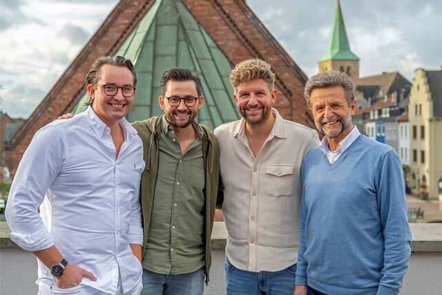 Luca Schlotmann, Dr. Lennart Schlotmann, Christopher Kämper und Dr. Harald Kämper