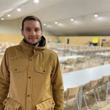 Ragnar Eitelberg in der Notunterkunft für Geflüchtete in Castrop-Rauxel.
