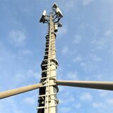 Mobilfunkmast auf einem Hochhaus