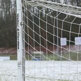 Die Führungsriege des SV Wacker Obercastrop mit Co-Trainer Steffen Golob (l) hat entschieden, den eigenen Platz als unbespielbar zu erklären.