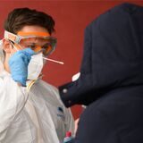 Viele Möglichkeiten sich auf das Coronavirus zu testen, gibt es in Dortmund ab dem 1. März nicht mehr. (Symbolbild)