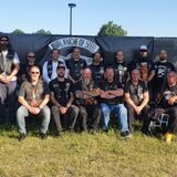 Die Mitglieder des Motorrad-Clubs Avalanche of Steel.